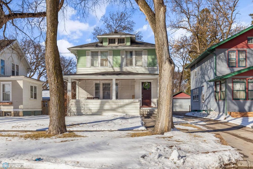 717 14th St S, Fargo, ND 58103 - photo 1