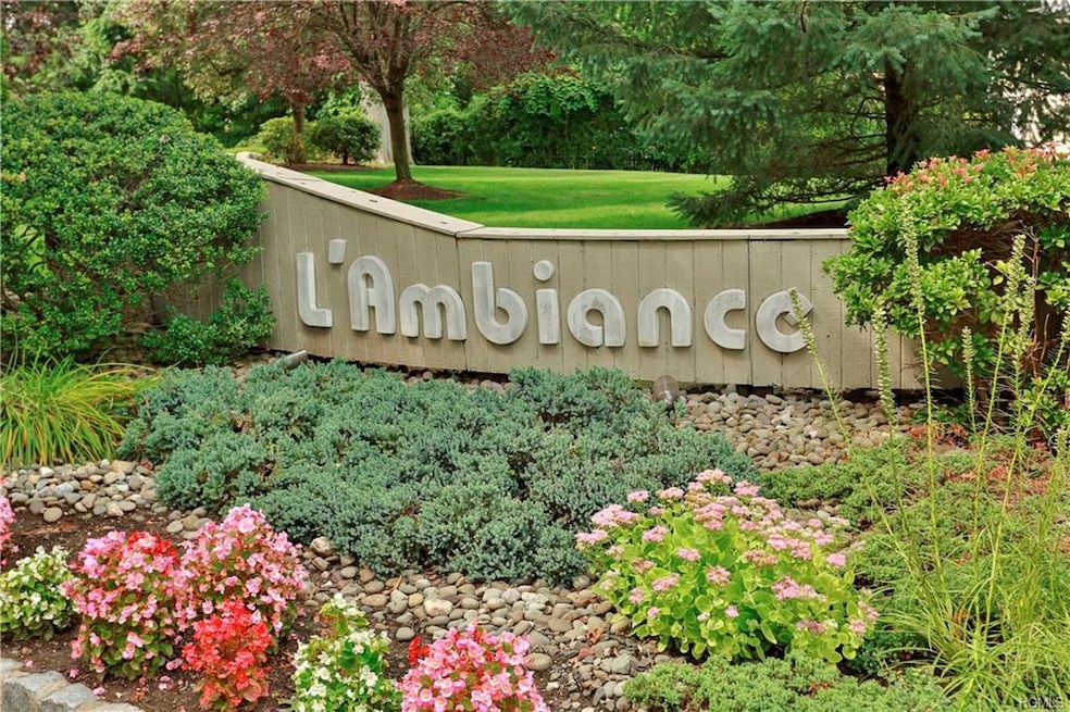 24 L Ambiance Ct, Bardonia, NY 10954 - photo 1