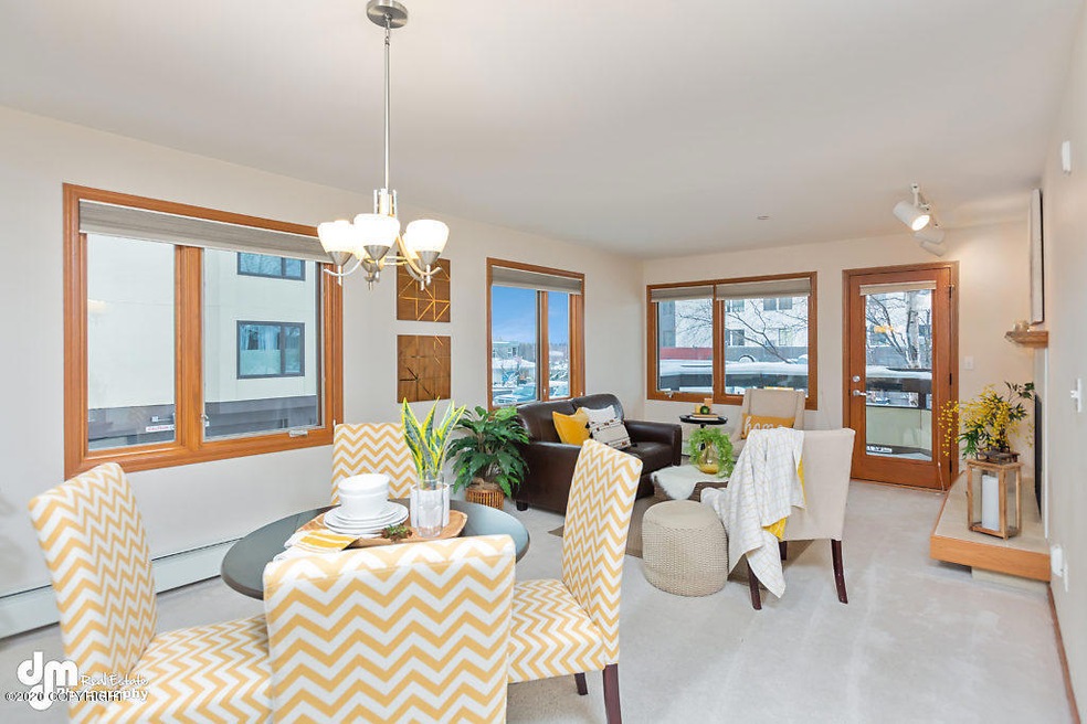 Living Room MS_106083-SMALL