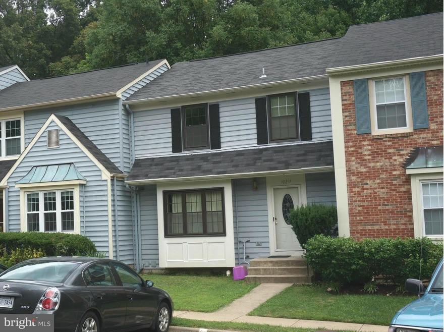 10211 Scarborough Commons Ct, Burke, VA 22015 - photo 1
