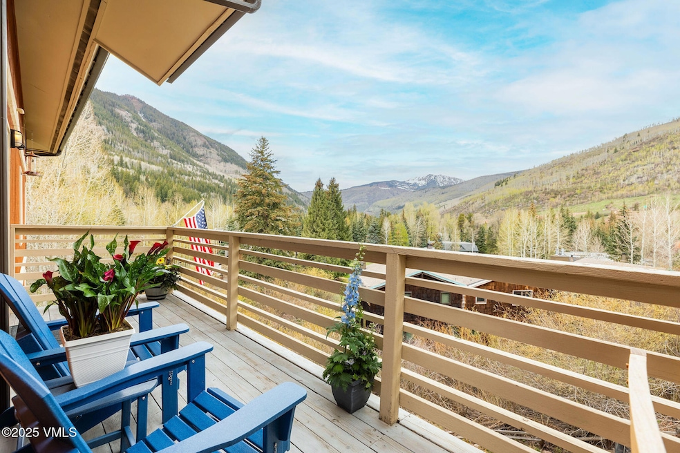 2505_wren_house_16_exterior_deck_a
