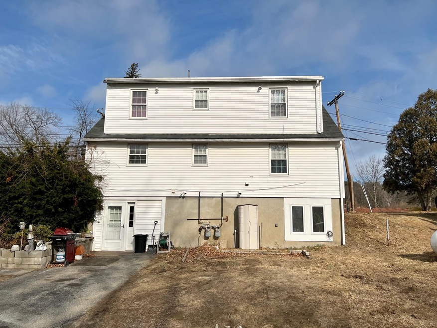 567 Daniel Webster Hwy, MerriMacK, NH 03054 - photo 1