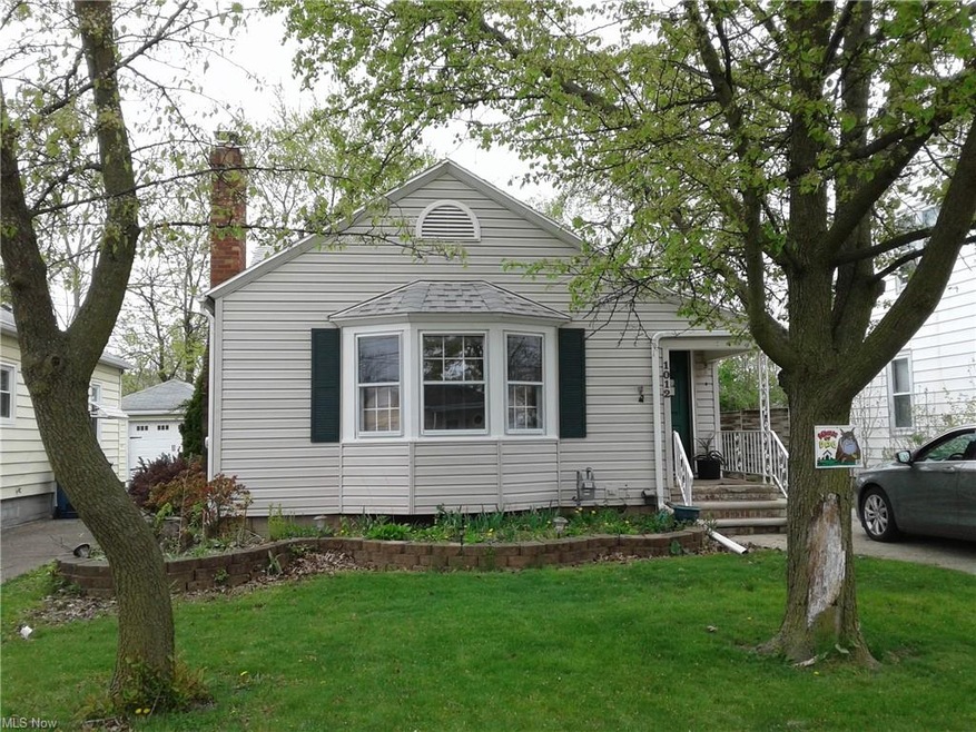 Nice Bungalow Home with Bay Window.