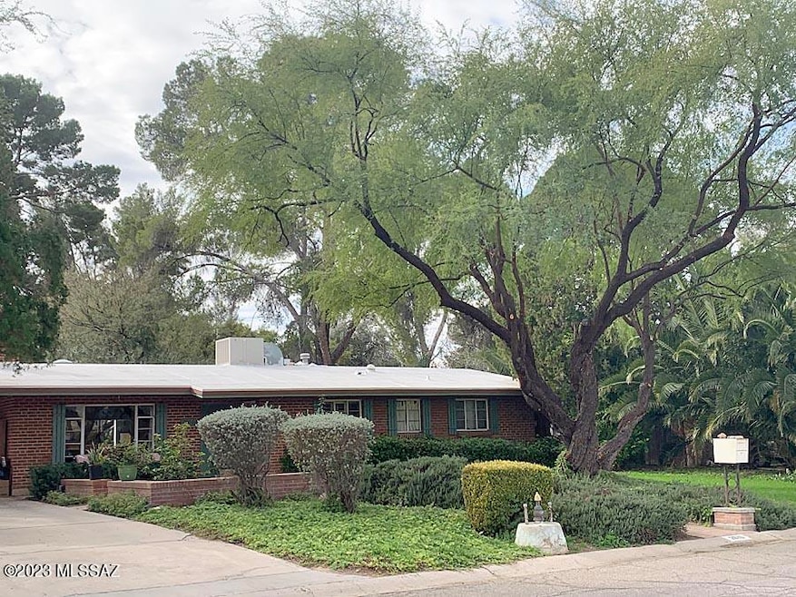 2610 E Kleindale Rd, Tucson, AZ 85716 - photo 1