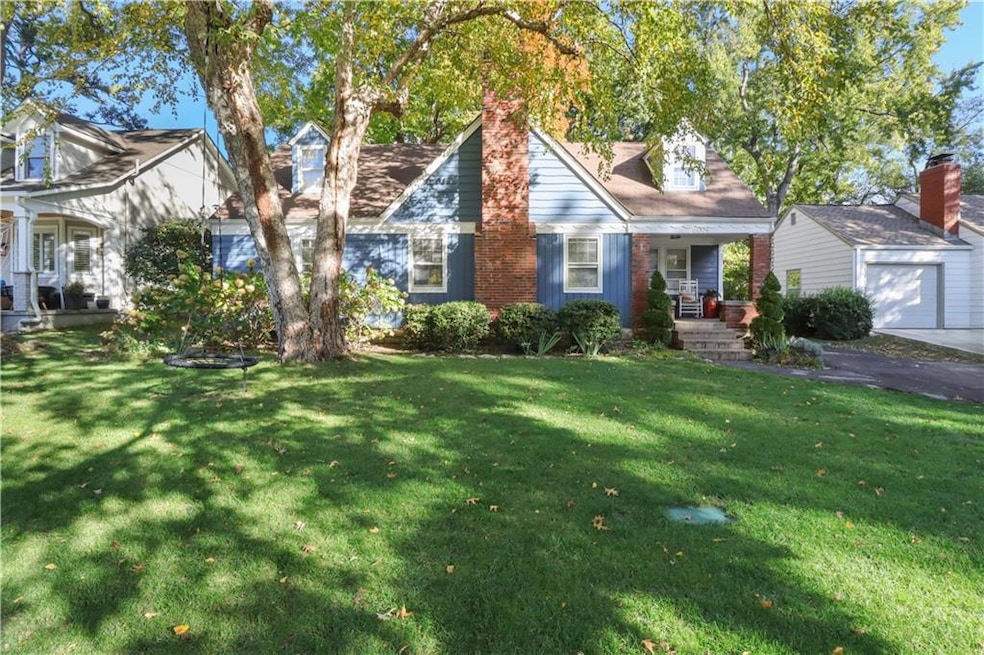 6009 Catalina St, Fairway, KS 66205 - photo 1