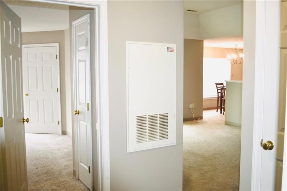 90 Mill St unit 301, Woonsocket, RI 02895 - photo 1