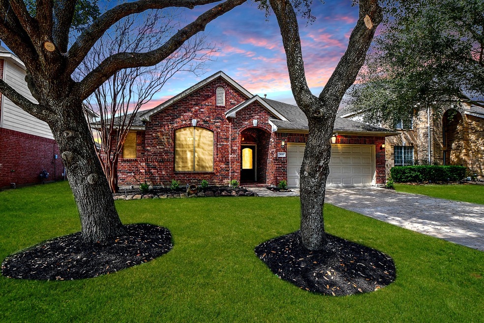 7831 Westbrook Bridge Dr, Houston, TX 77041 - photo 1