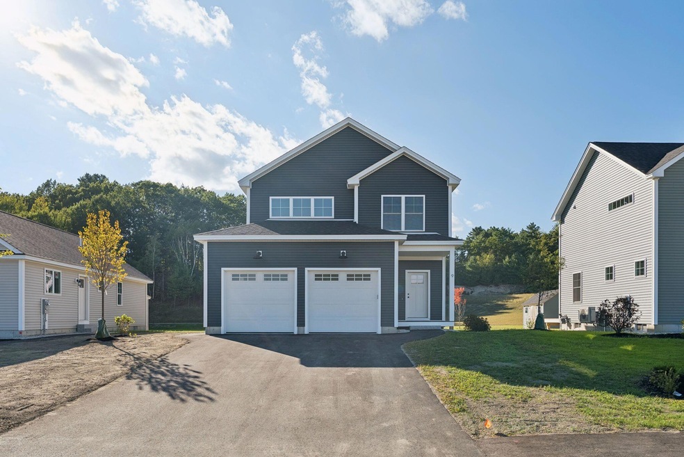 9 Feldspar Ln unit 5, Cumberland, ME 04021 - photo 1