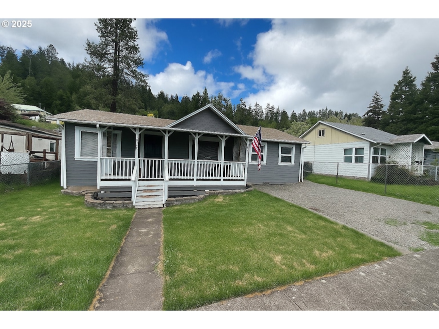 48399 E 1st St, Oakridge, OR 97463 - photo 1