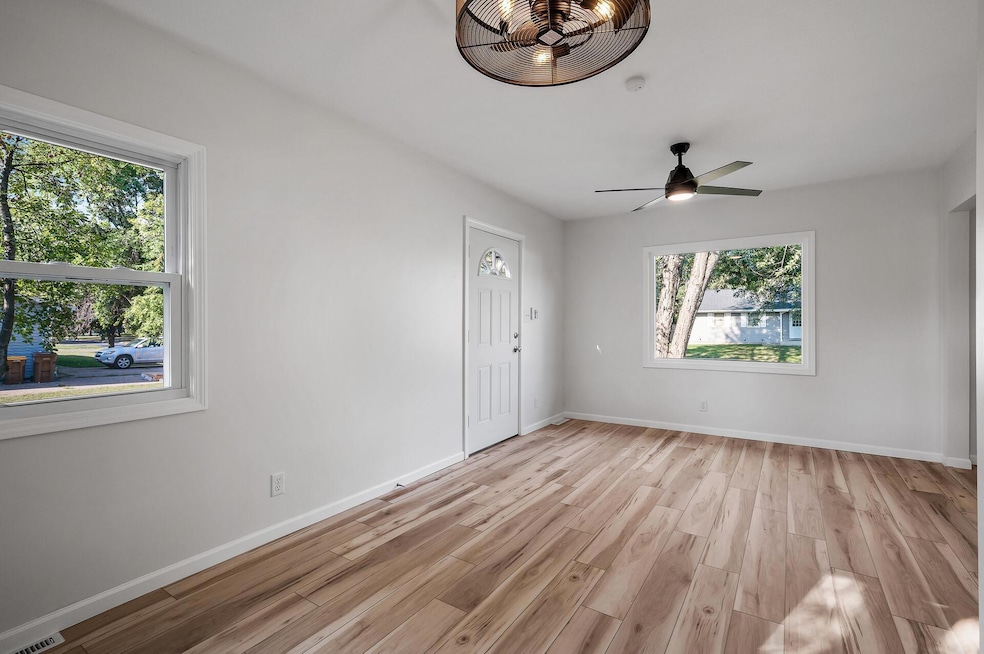 14927 Foxhill Ave N, Hugo, MN 55038 - photo 1