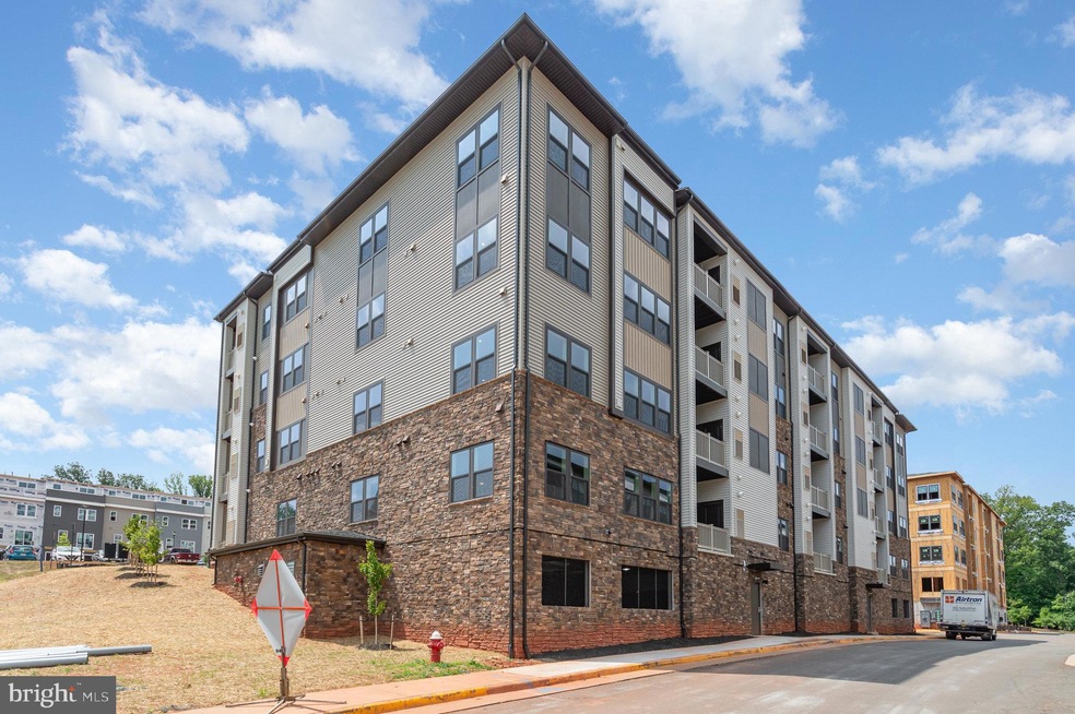 21480 Mount Sterling Terrace unit 204, Sterling, VA 20164 - photo 1