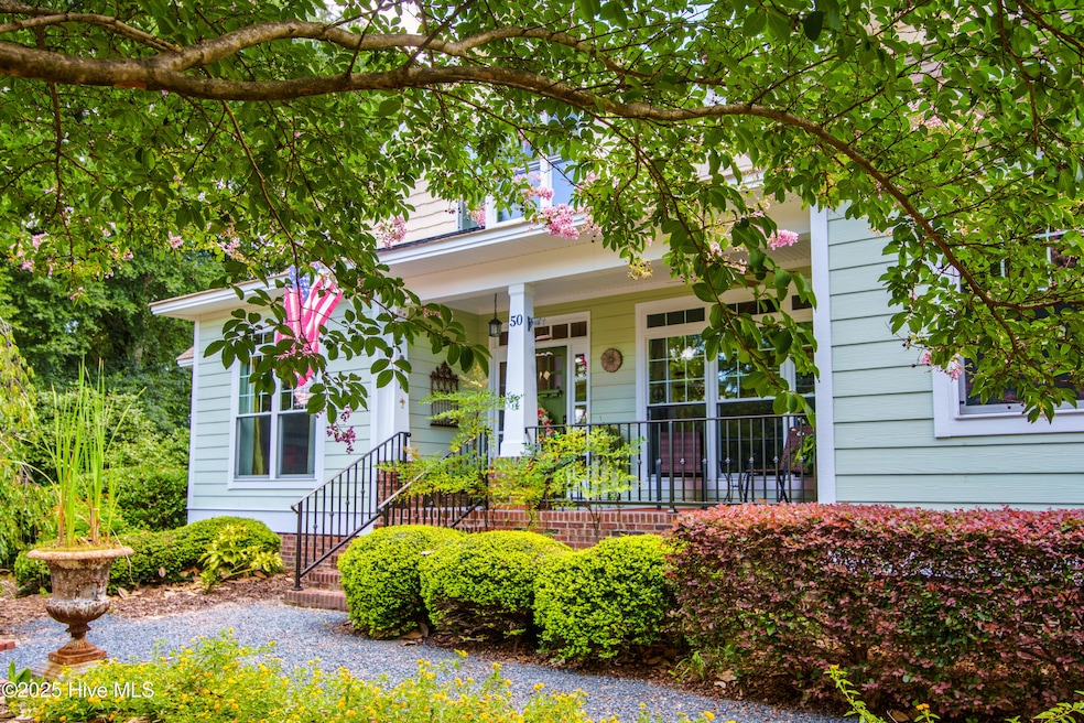 Pending $1,195,000 • Co-Listing Agent