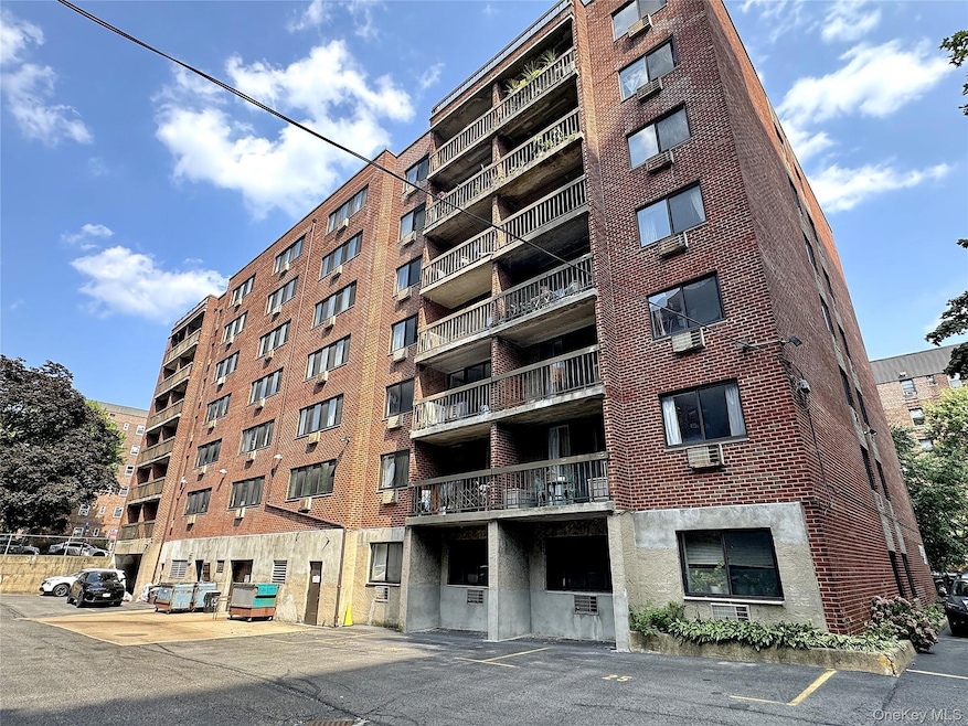 137-77 45th Ave unit 6P, Flushing, NY 11355 - photo 1