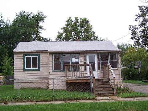 1226 Huron St, Flint, MI 48507 - photo 1