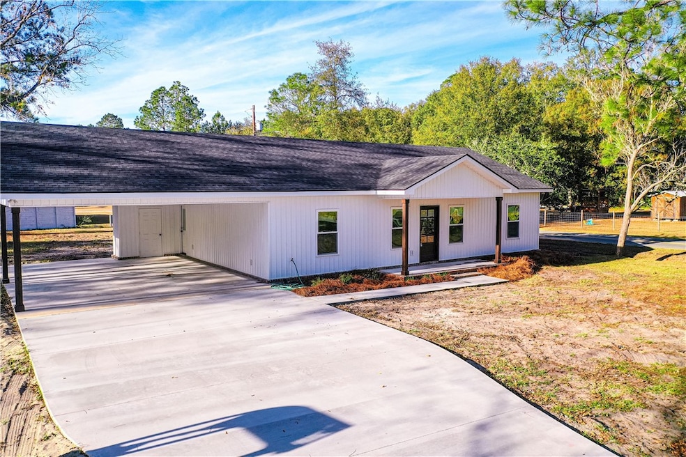 5518 W Railroad Ave, Patterson, GA 31557 - photo 1