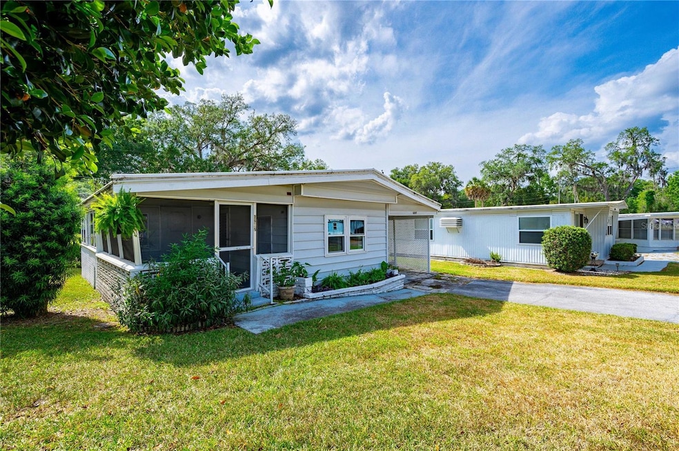 6207 Crestview Ln, Zephyrhills, FL 33542 - photo 1