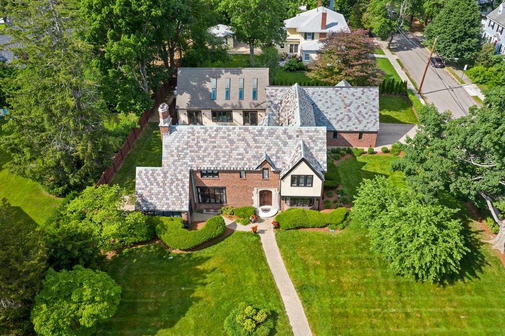 Sold $2,650,000 • Co-Listing Agent