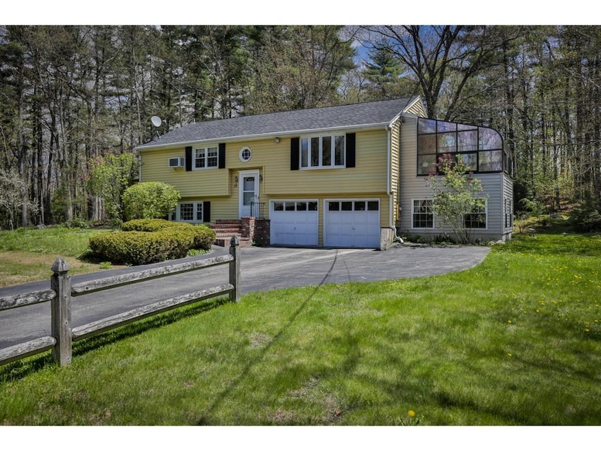 10 Henry Dr, Hudson, NH 03051 - photo 1