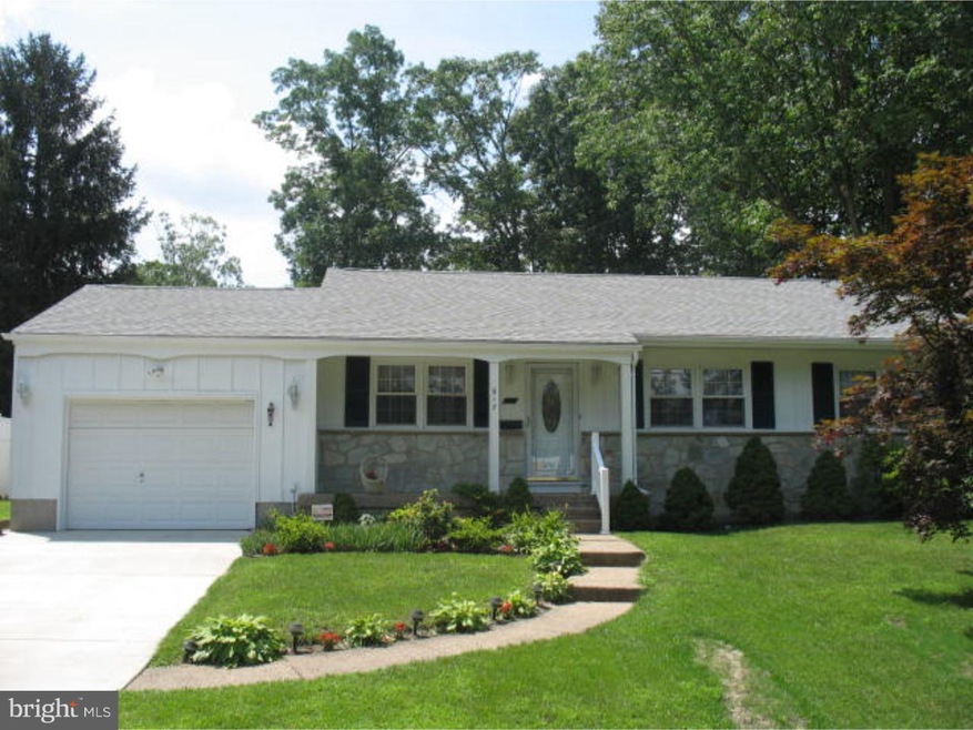 917 Coach Rd, Blackwood, NJ 08012 - photo 1