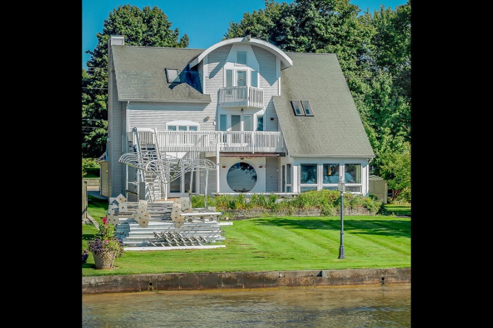 61616 Leigh Ave Cassopolis MI-large-001-