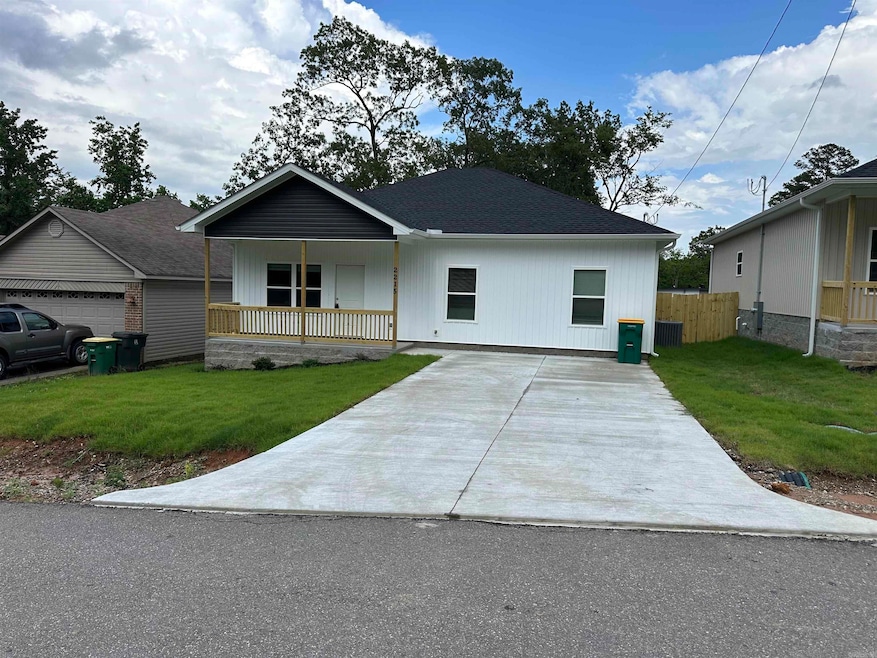 2215 Perry St, Little Rock, AR 72205 - photo 1