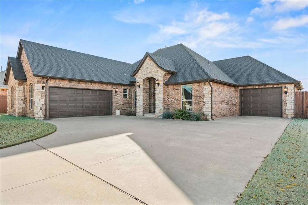 1441 Antler Ridge, Tuttle, OK 73089 - photo 1
