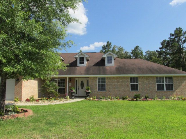 293 Hunters Glen Dr, Lufkin, TX 75904 - photo 1