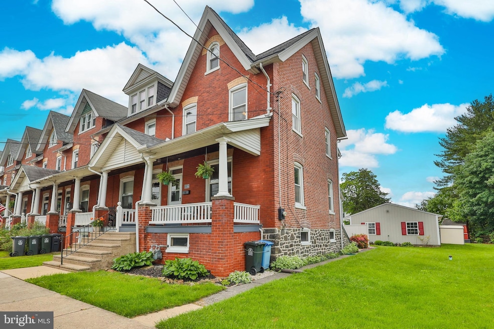 1116 Juniper St, Quakertown, PA 18951 - photo 1