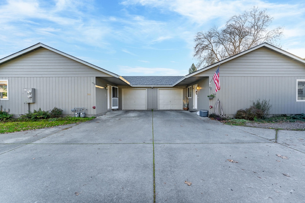 760 Tami Rd, Grants Pass, OR 97526 - photo 1