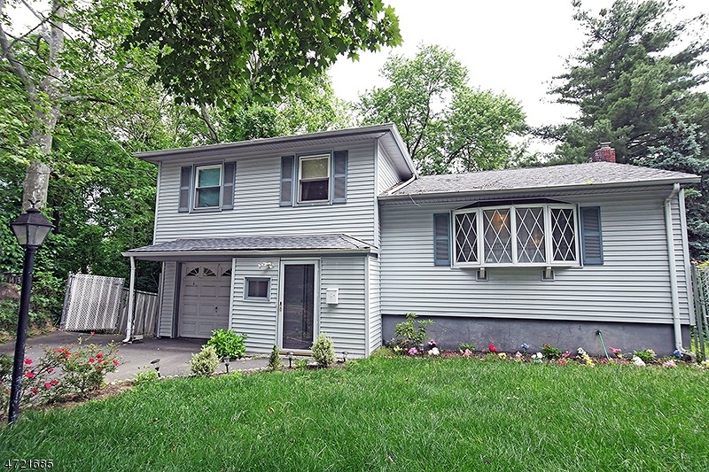 1413 Vauxhall Rd, Union, NJ 07083 - photo 1