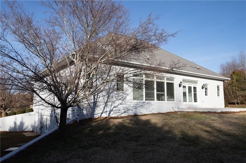 6519 Wauka View Dr, Clermont, GA 30527 - photo 1