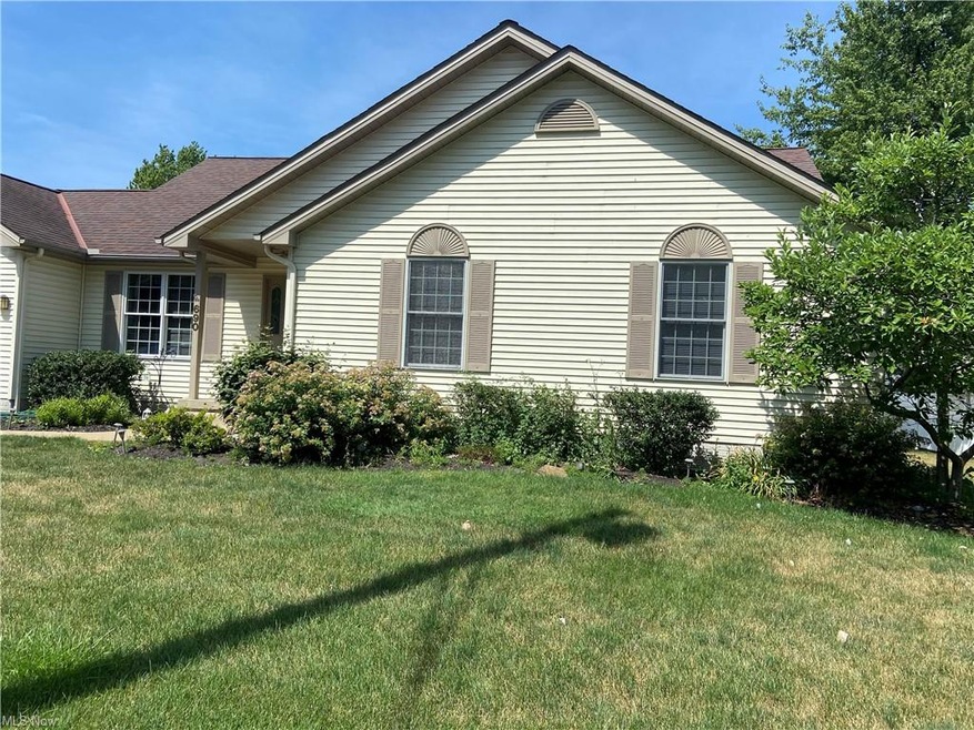 690 Grantwood Ave, Sheffield Lake, OH 44054 - photo 1