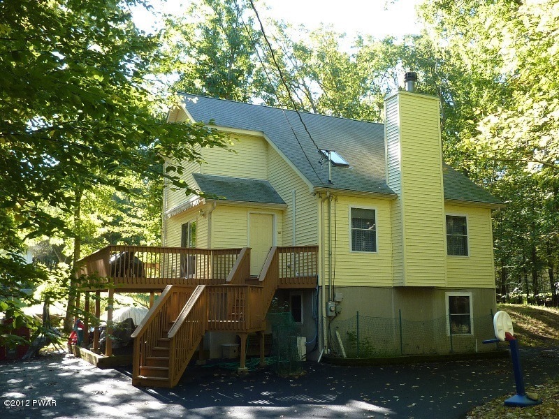 124 Penn Ct, Dingmans Ferry, PA 18328 - photo 1