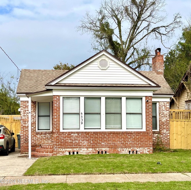 4539 Astral St, Jacksonville, FL 32205 - photo 1