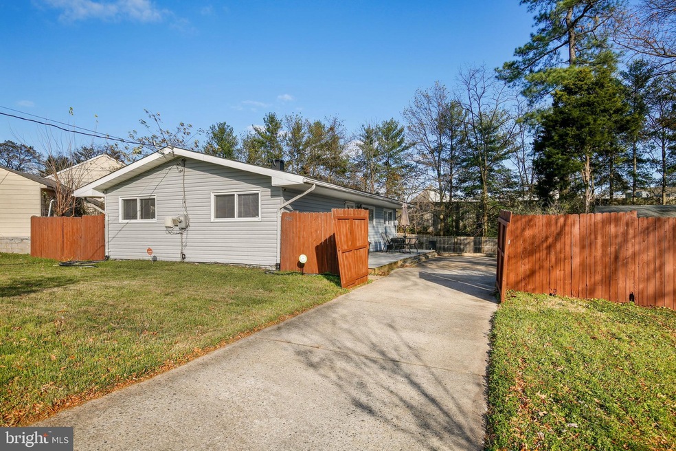 9302 Fontana Dr, Lanham, MD 20706 - photo 1