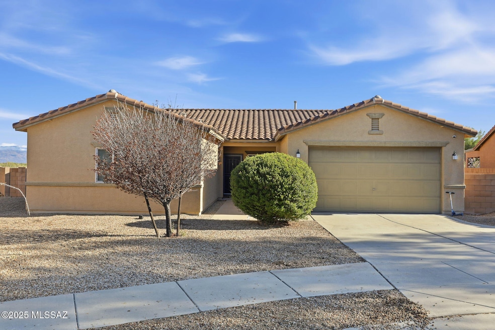 609 S Charles L McKay Place, Vail, AZ 85641 - photo 1