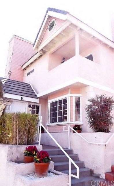 Monterey Park Gem! Townhouse Located in a Gated Co