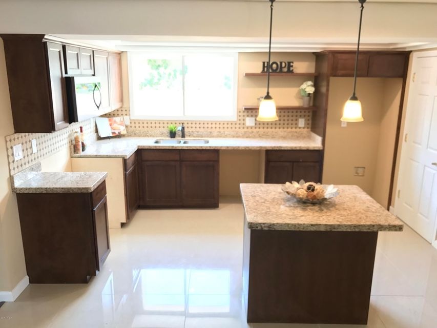 4039 N 78th Ave, Phoenix, AZ 85033 - photo 1