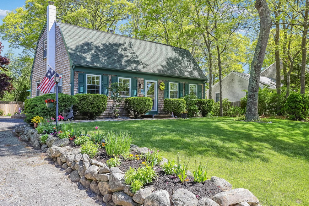 80 Rockville Ave, East Falmouth, MA 02536 - photo 1