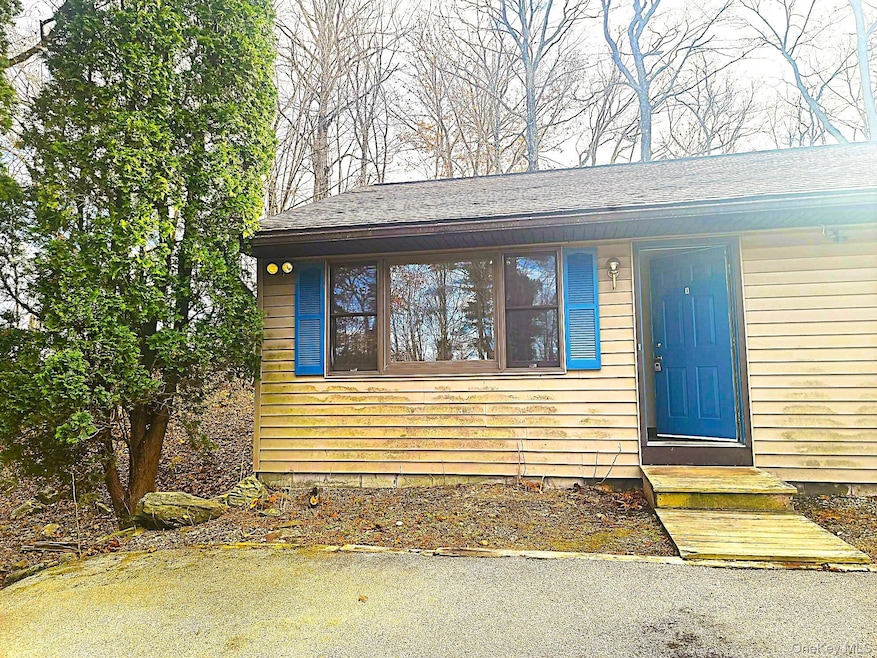 1022 Violet Ave unit A, Hyde Park, NY 12538 - photo 1