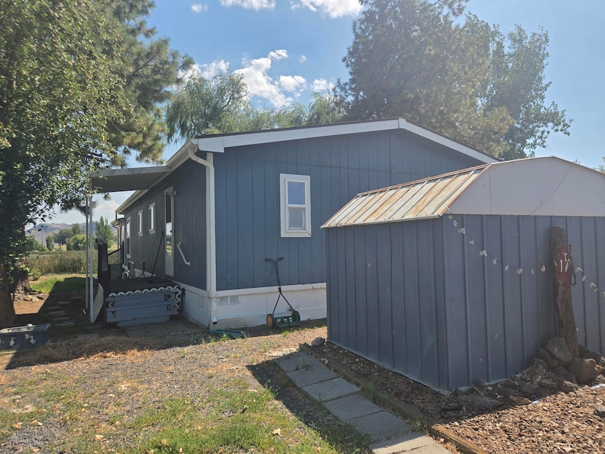 11800 Tingley Ln unit 17, Klamath Falls, OR 97603 - photo 1