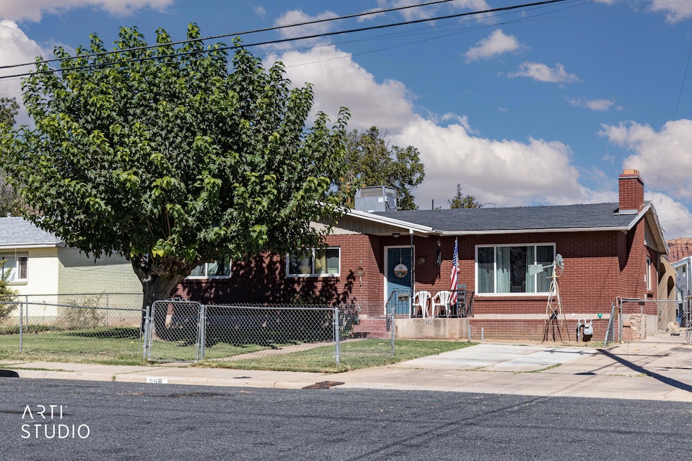358 W 200 S, Saint George, UT 84770 - photo 1