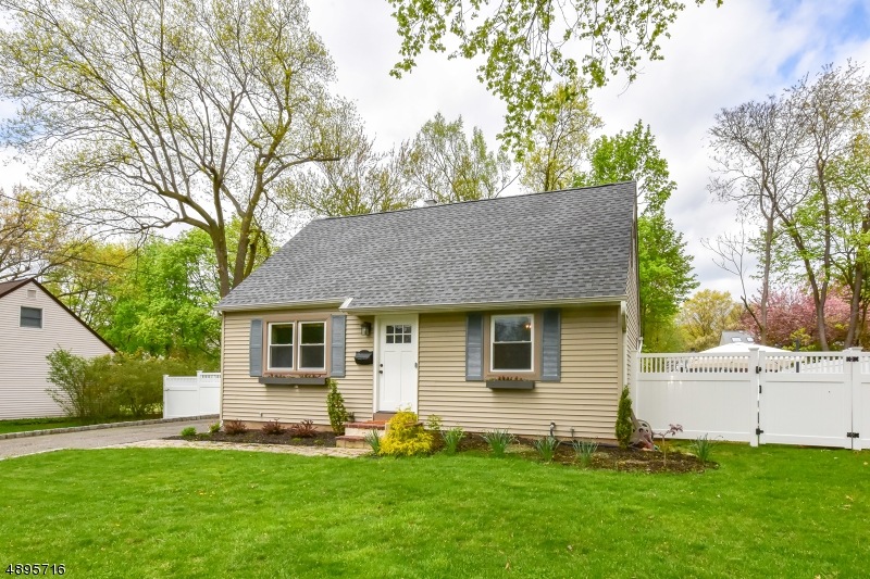 5 Roberta Ln, Waldwick, NJ 07463 - photo 1