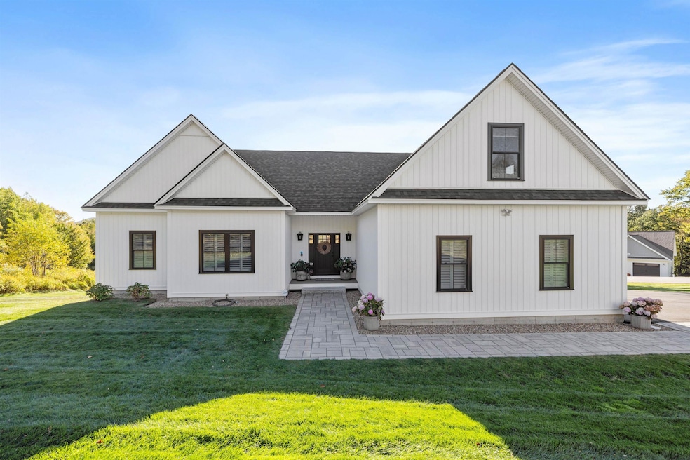 10 Lindsey Ln, Meredith, NH 03253 - photo 1