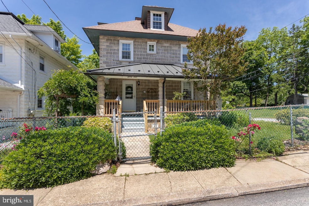 39 W Central Ave, Paoli, PA 19301 - photo 1