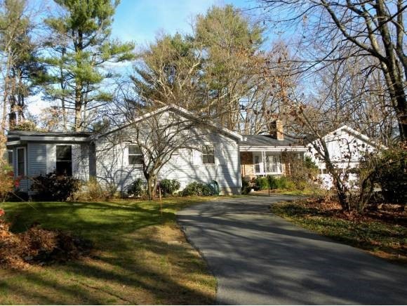 22 King John Dr, Londonderry, NH 03053 - photo 1