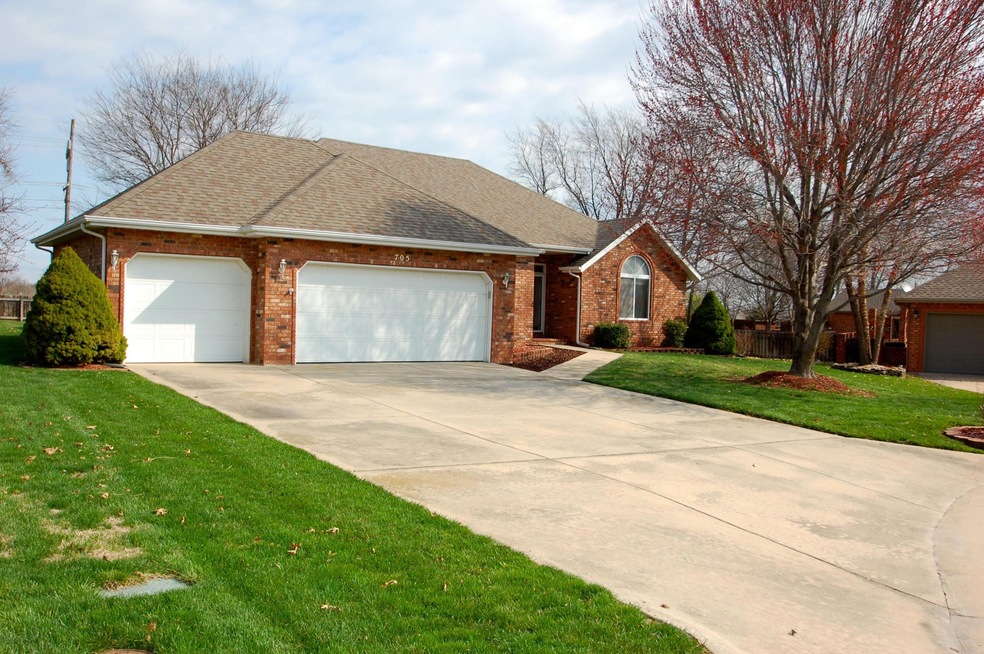 705 Bennett Ct, Nixa, MO 65714 - photo 1