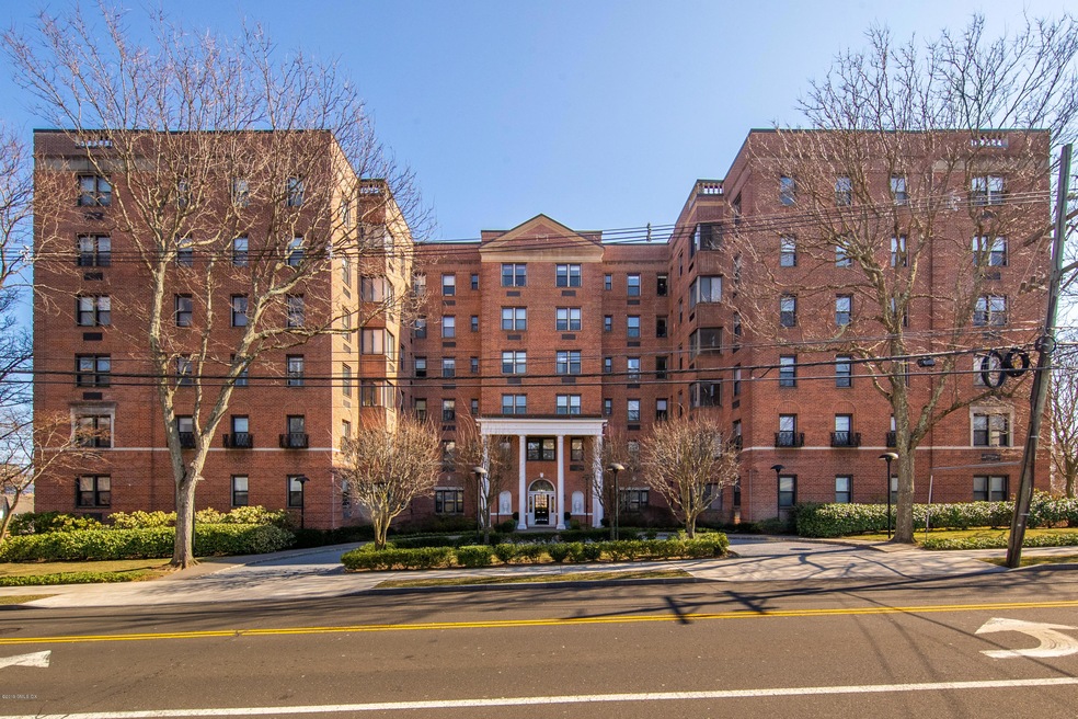 Harbor View unit 2M, Greenwich, CT 06830 - photo 1