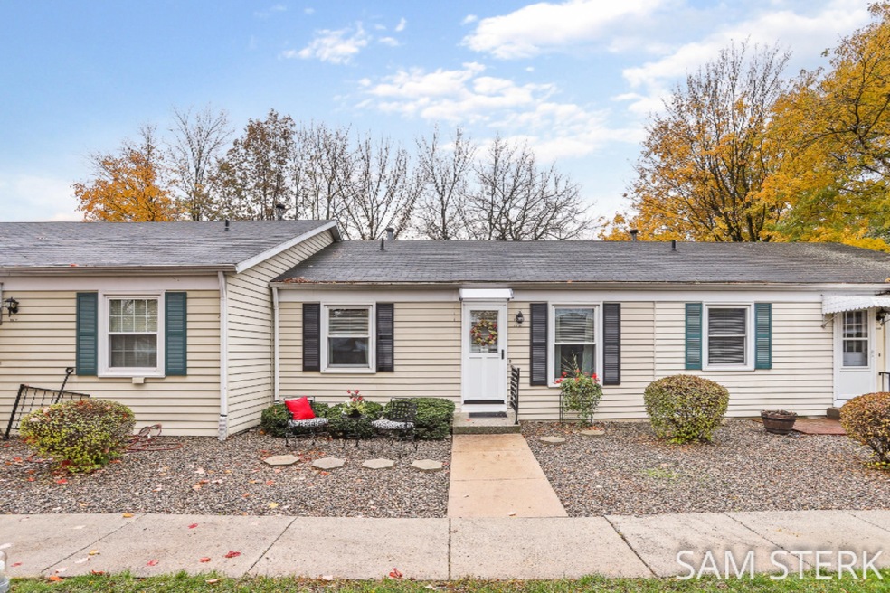 1010 Village Ln, Georgetown Twp-2