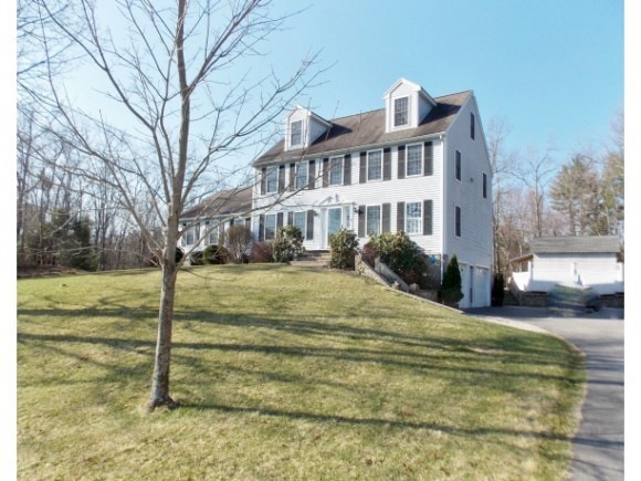 4 Zachery Ln, Newton, NH 03858 - photo 1